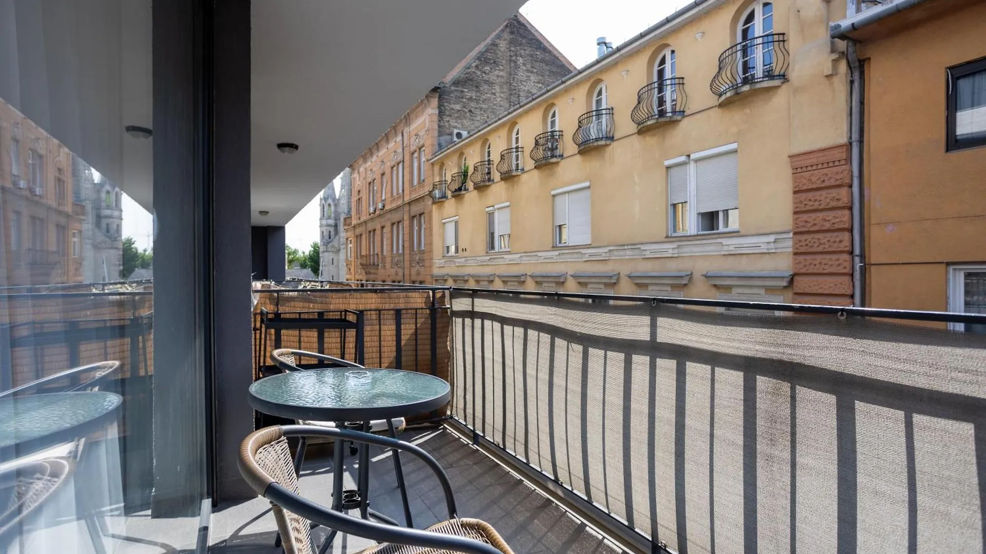 Vivid Studio With Balcony With Free Private Parking Budapest