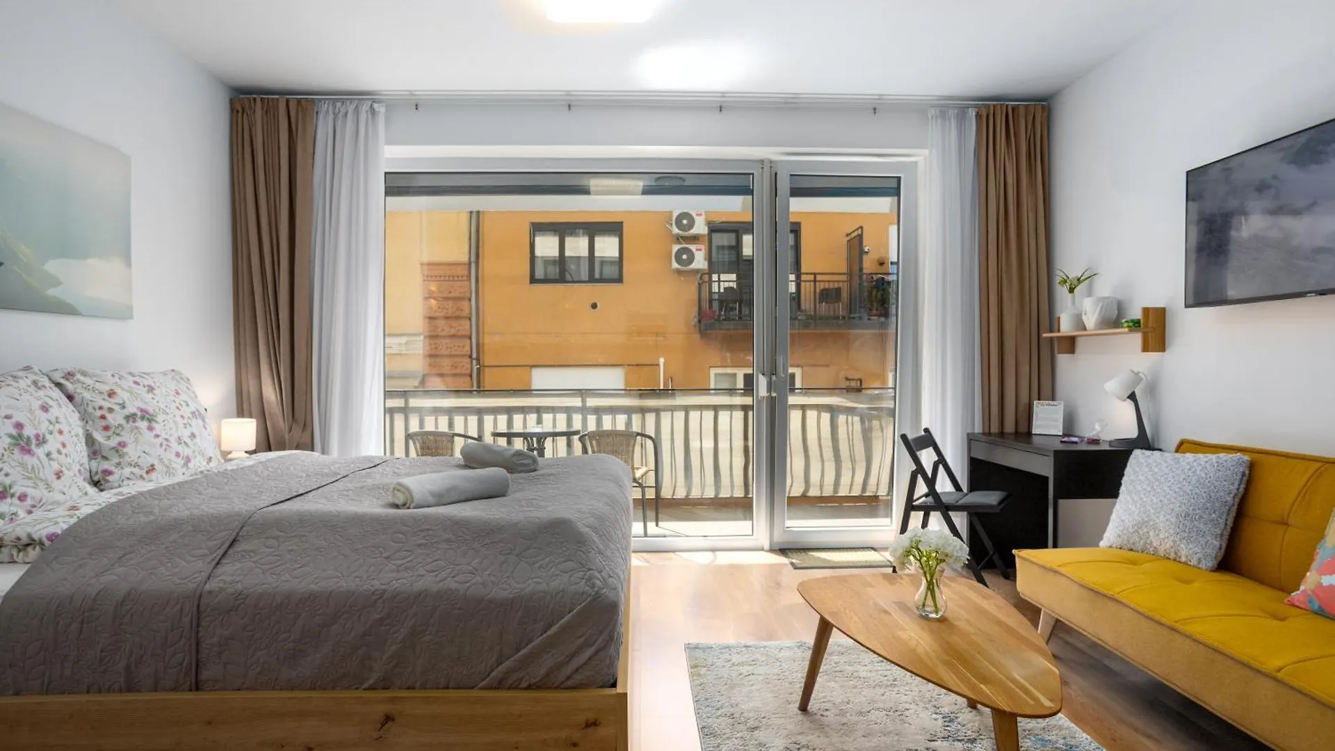 Vivid Studio With Balcony With Free Private Parking Budapest 0*,