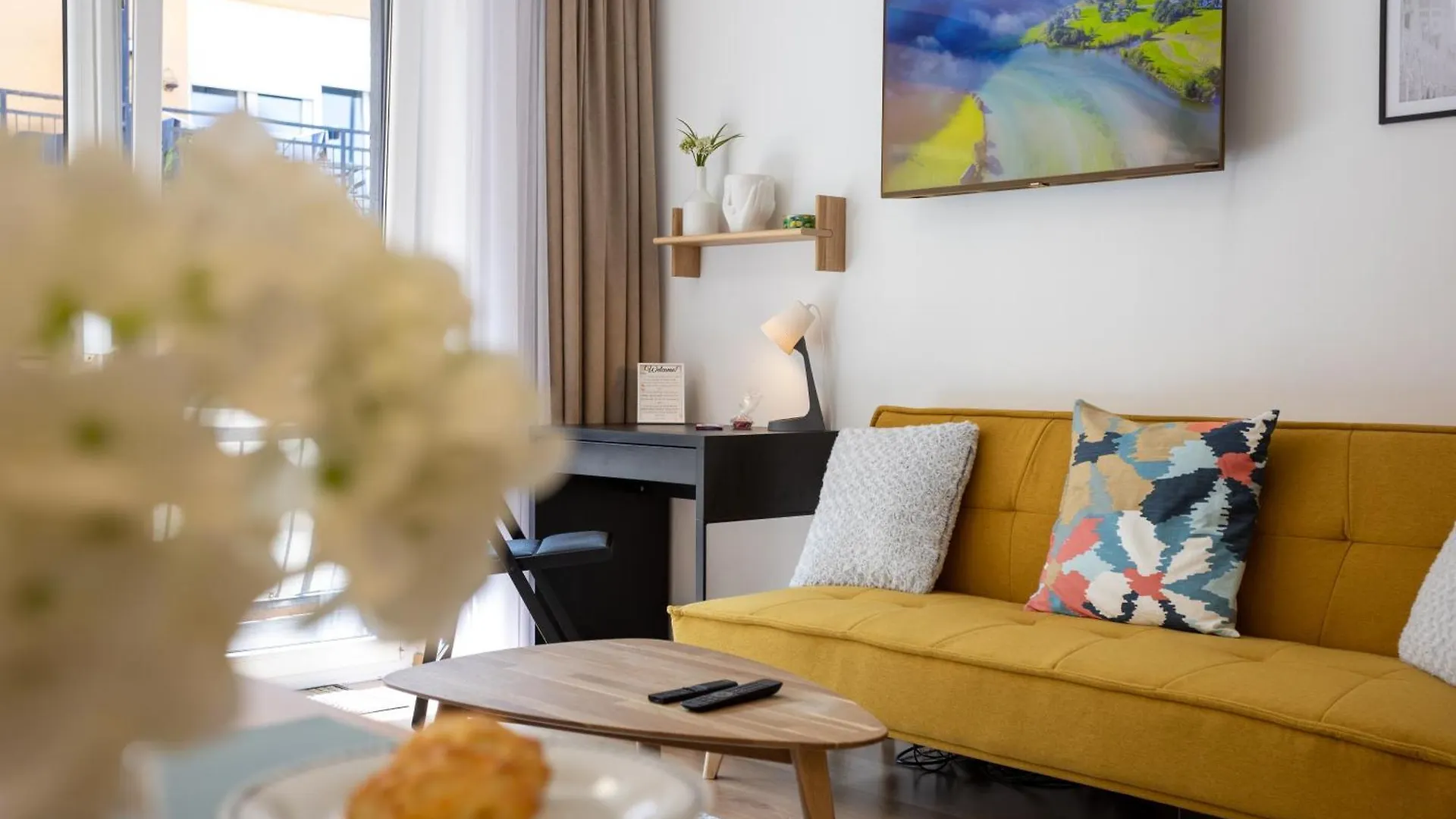 Vivid Studio With Balcony With Free Private Parking Budapest